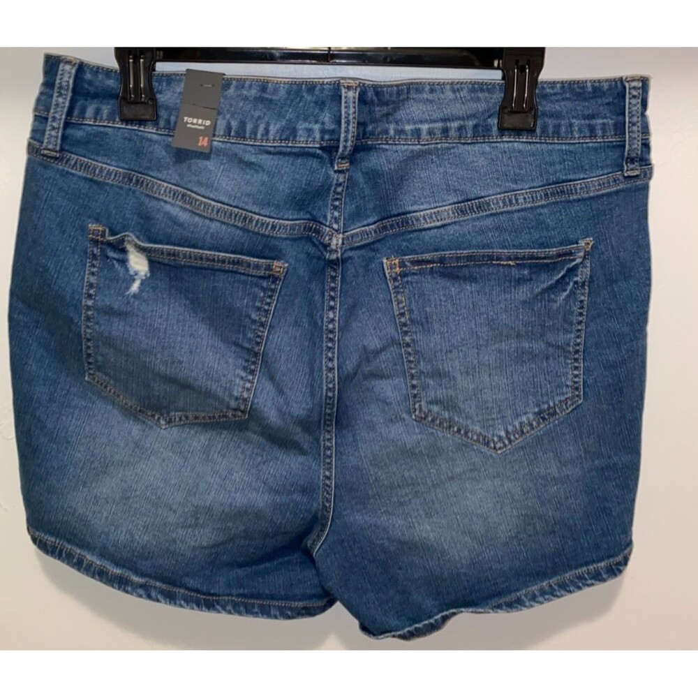 Torrid Vintage Stretch Mid-Rise Perfect Short Womens Plus size 14 NWT 5 inch
